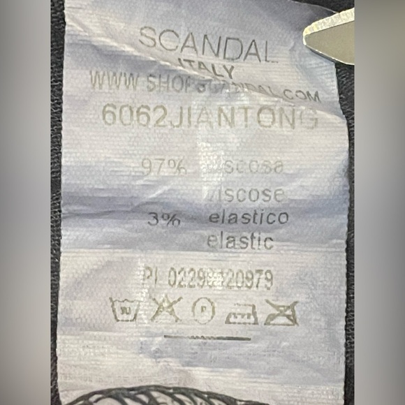 Scandal “Made In Italy” long sleeve scoop back top in black Small - Picture 9 of 9